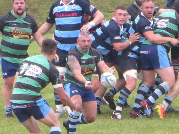 Dan Smith starts another attack for The Otters